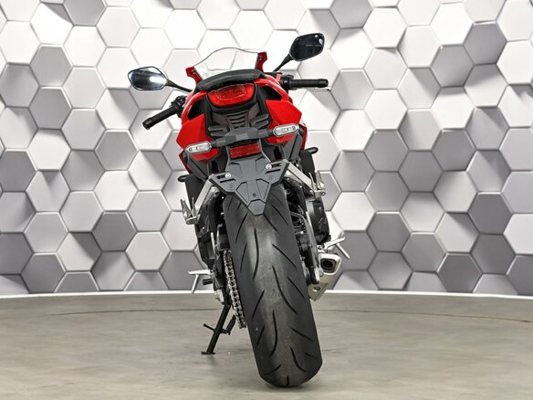 2023 Honda CBR 650R, красный, 977000 рублей - вид 5