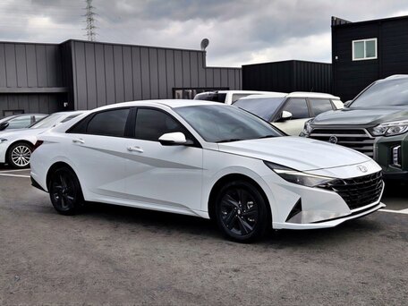 2023 Hyundai Avante VII, белый, 1690000 рублей, вид 2