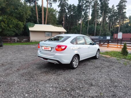 2023 Lada (ВАЗ) Granta I Рестайлинг, белый, 839000 рублей, вид 4