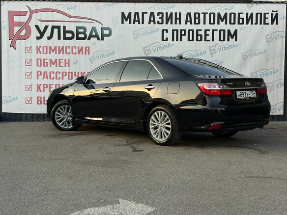 2017 Toyota Camry VII (XV50) Рестайлинг, чёрный, 2099000 рублей - вид 3