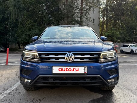 2019 Volkswagen Tiguan II, синий, 2720000 рублей, вид 2