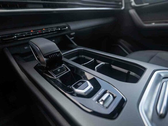 2026 Geely Okavango I Рестайлинг, серый, 4085990 рублей - вид 30