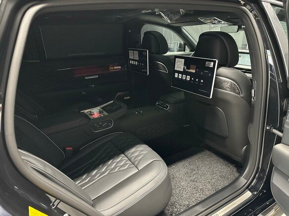 2026 Genesis G90 Limousine II, чёрный, 32300000 рублей - вид 12