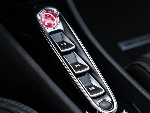 2023 McLaren Artura, оранжевый, 26000000 рублей - вид 18