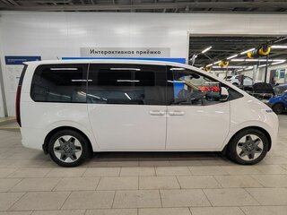 2021 Hyundai Staria I, белый, 4350000 рублей, вид 4