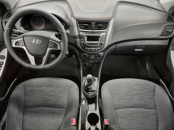 2015 Hyundai Solaris I Рестайлинг, оранжевый - вид 10