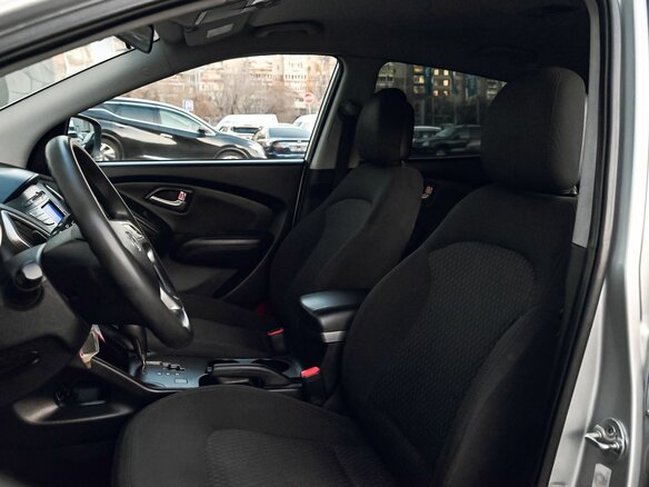 2010 Hyundai ix35 I, серебристый, 1137000 рублей - вид 15