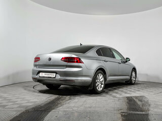 2018 Volkswagen Passat B8, серебристый, 1760000 рублей, вид 5