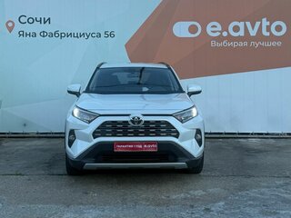 2020 Toyota RAV4 V (XA50), белый, 3248000 рублей, вид 2