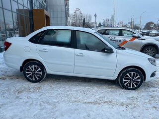 2026 Lada (ВАЗ) Granta I Рестайлинг, белый, 1290000 рублей, вид 4