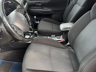 2021 Mitsubishi Outlander III Рестайлинг 3, белый, 1670000 рублей, вид 4