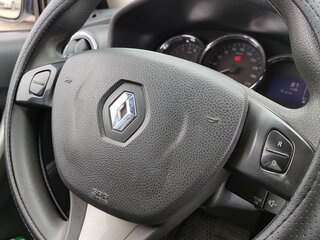 2018 Renault Logan II, белый, 1050000 рублей, вид 4