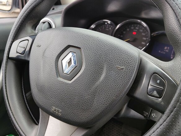 2018 Renault Logan II, белый, 1050000 рублей - вид 3