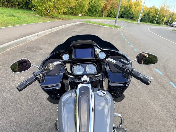 2021 Harley-Davidson Road Glide, серый, 2390000 рублей - вид 9