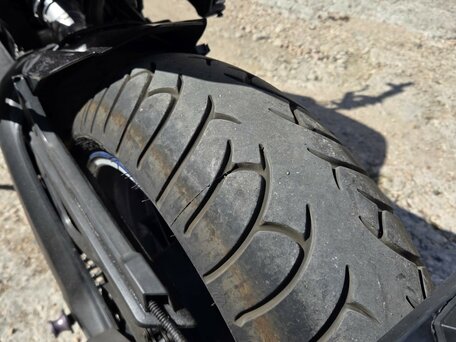 2019 Yamaha MT-09 (FZ-09), фиолетовый, 900000 рублей, вид 4