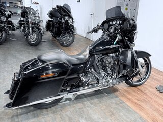 2014 Harley-Davidson Street Glide, чёрный, 1499000 рублей, вид 4