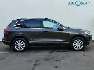 2015 Volkswagen Touareg II Рестайлинг, коричневый, 2439000 рублей, вид 4