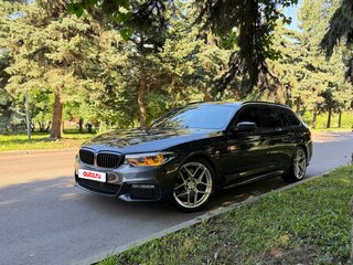 2018 BMW 5 серии 540d xDrive VII (G30/G31/G38), серый, 3420000 рублей, вид 5