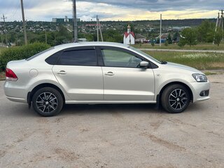 2012 Volkswagen Polo V, бежевый, 710000 рублей, вид 5
