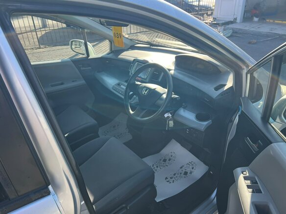 2008 Honda Freed I, серый, 999999 рублей - вид 14
