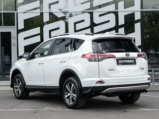 2016 Toyota RAV4 IV (XA40) Рестайлинг, белый, 2172600 рублей, вид 2