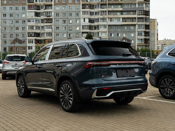 2026 Geely Monjaro I, серый, 4599990 рублей - вид 4