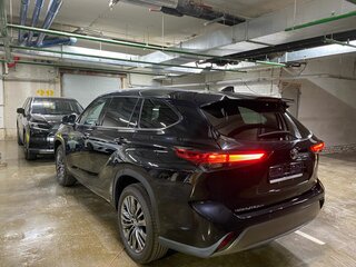 2026 Toyota Highlander IV (XU70), чёрный, 5650000 рублей, вид 4