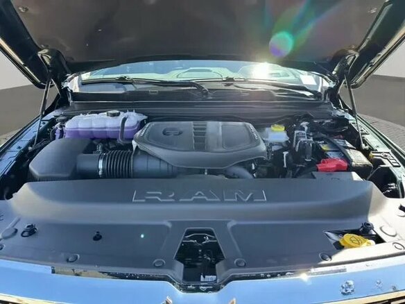 2026 Ram 1500 Crew Cab V Рестайлинг, зелёный, 10490000 рублей - вид 17