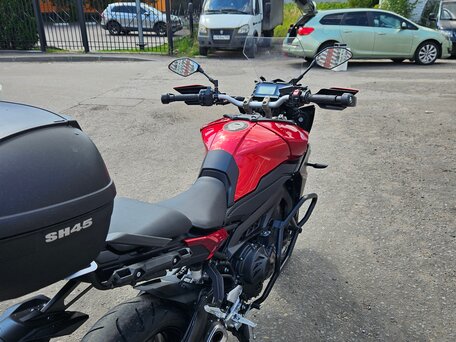 2016 Yamaha MT-09 Tracer (FJ-09), красный, 870000 рублей, вид 5