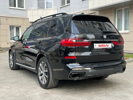2020 BMW X7 40i I (G07), чёрный, 5289000 рублей, вид 3
