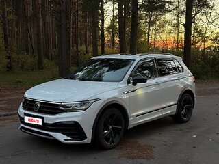 2021 Volkswagen Tiguan II Рестайлинг, белый, 3050000 рублей, вид 2
