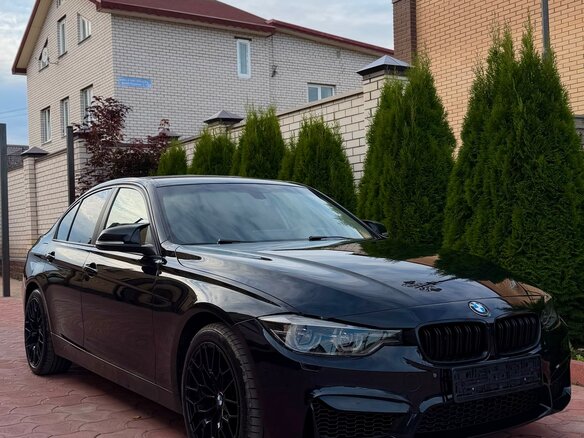 2018 BMW 3 серии 320i xDrive VI (F3x) Рестайлинг, чёрный, 2390000 рублей - вид 3