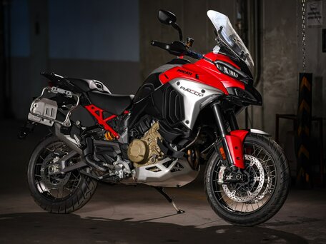 2026 Ducati Multistrada V4, красный, 3590000 рублей, вид 1