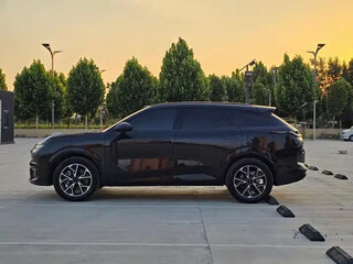 2026 Lynk & Co 08 EM-P 28.3 kWh I Рестайлинг, чёрный, 4462222 рублей, вид 2