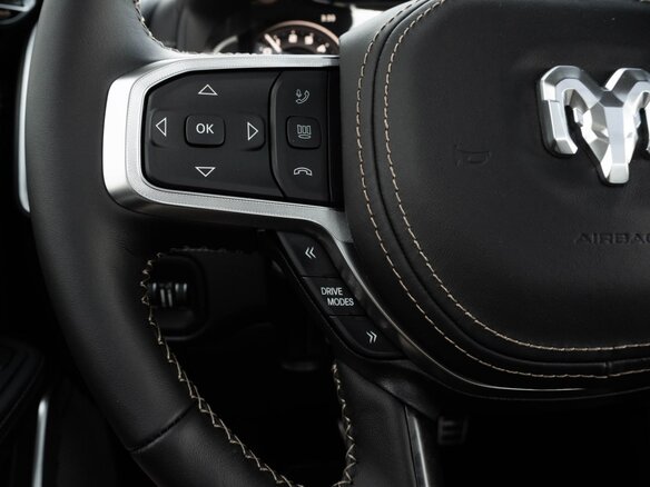 2026 Ram 1500 Crew Cab V Рестайлинг, чёрный, 10100000 рублей - вид 13