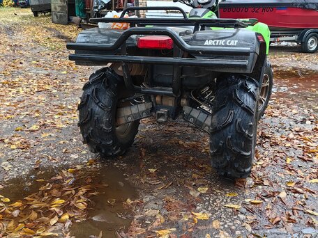 2013 Arctic Cat 700 Series, зелёный, 650000 рублей, вид 4