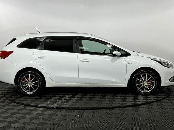 2014 Kia Ceed II, белый, 980000 рублей - вид 4