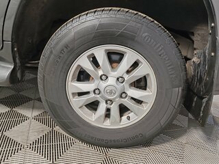 2008 Toyota Land Cruiser 200 Series, серый, 2070000 рублей, вид 5