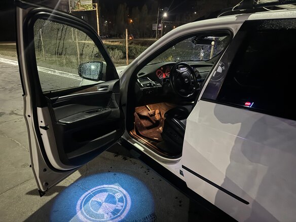 2010 BMW X5 35i II (E70) Рестайлинг, белый, 1650000 рублей - вид 5