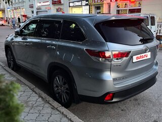 2014 Toyota Highlander III (XU50), серебристый, 2900000 рублей, вид 4