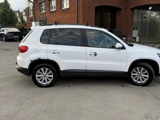 2012 Volkswagen Tiguan I Рестайлинг, белый, 1050000 рублей, вид 3