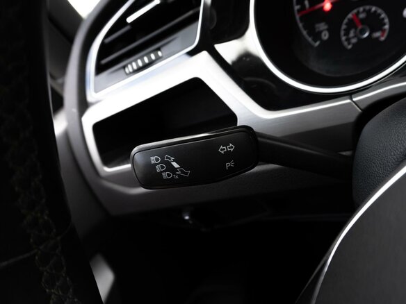 2019 Volkswagen Touran II, серый, 1819000 рублей - вид 12