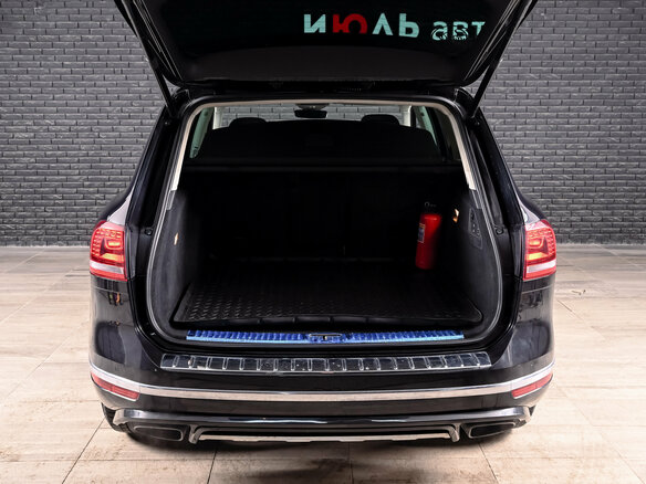 2016 Volkswagen Touareg II Рестайлинг, чёрный - вид 6