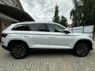 2022 Skoda Kodiaq I, белый, 4000000 рублей, вид 3