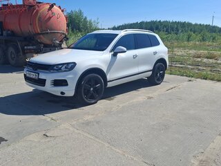 2012 Volkswagen Touareg II, белый, 2020000 рублей, вид 4