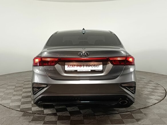 2021 Kia Cerato IV, серый, 2130000 рублей - вид 5