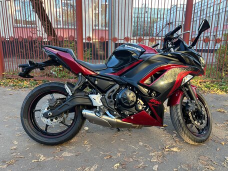 2021 Kawasaki ER-6F (Ninja 650R), красный, 825000 рублей, вид 5