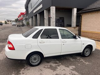 2014 Lada (ВАЗ) Priora I Рестайлинг, белый, 700000 рублей, вид 2