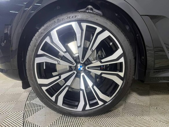 2026 BMW X7 40d I (G07) Рестайлинг, чёрный, 18300000 рублей - вид 7