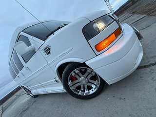 2013 GMC Savana I Рестайлинг, белый, 4000000 рублей, вид 4